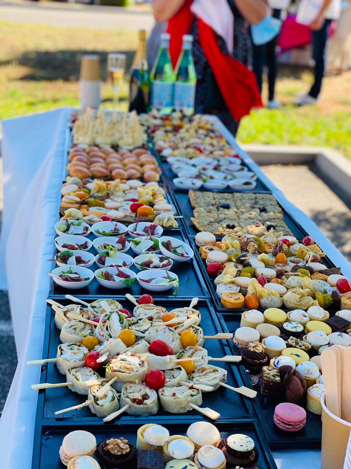 Apéritif dînatoire pour un départ en retraite livré vers Marseille
