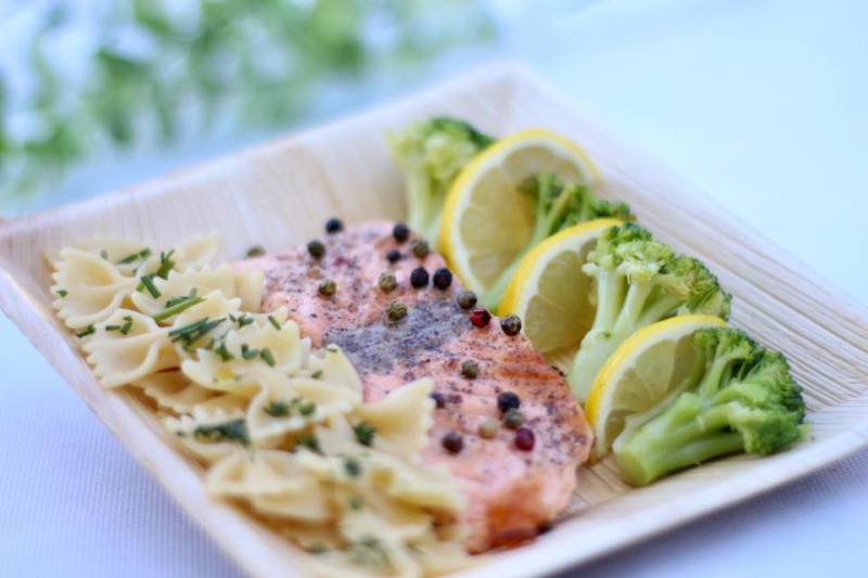 plateau repas à emporter marseille pour déjeuner au bureau