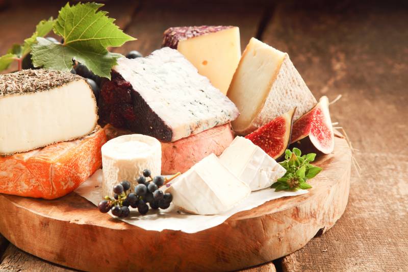 buffet plateau de fromages assortiment cocktail dinatoire traiteur marseille food truck panier à salade