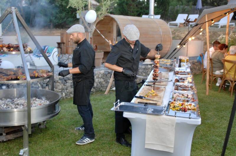 Barbecue brésilien idée originale traiteur MARSEILLE anniversaire