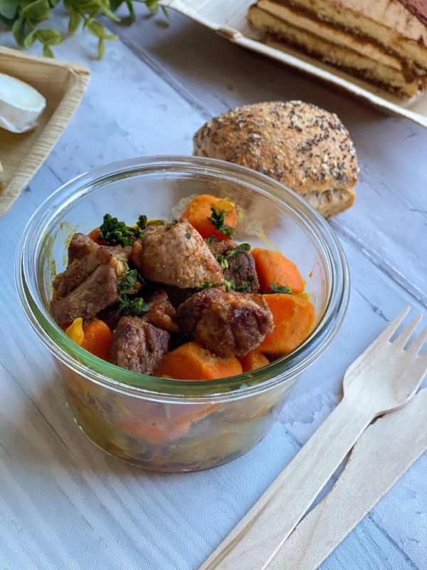 livraison de plateaux repas chauds en entreprise par côté sud events marseille