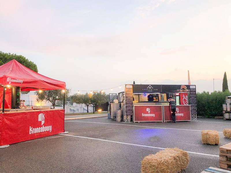 food truck évènement sportif vente à emporter panier à salade