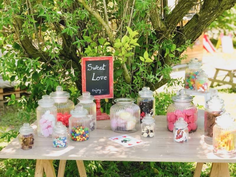 anniversaire de mariage candy bar après midi gourmand panier a salade