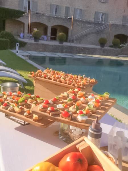 mariage d'exception apéritif panier à salade bar à mozza