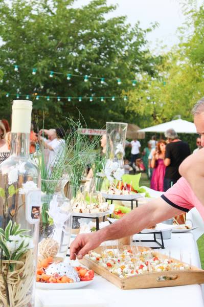 buffet apéritif cocktail dinatoire traiteur marseille panier à salade